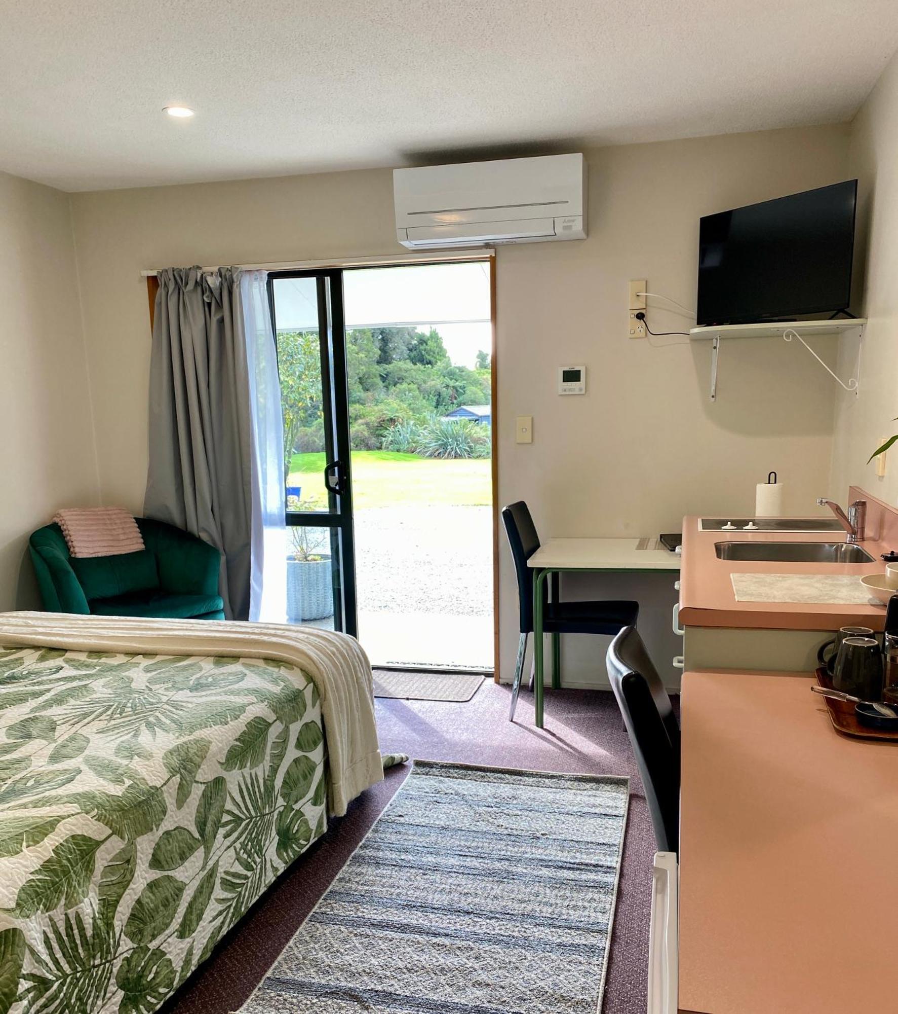 Heritage Park Lodge Haast Εξωτερικό φωτογραφία